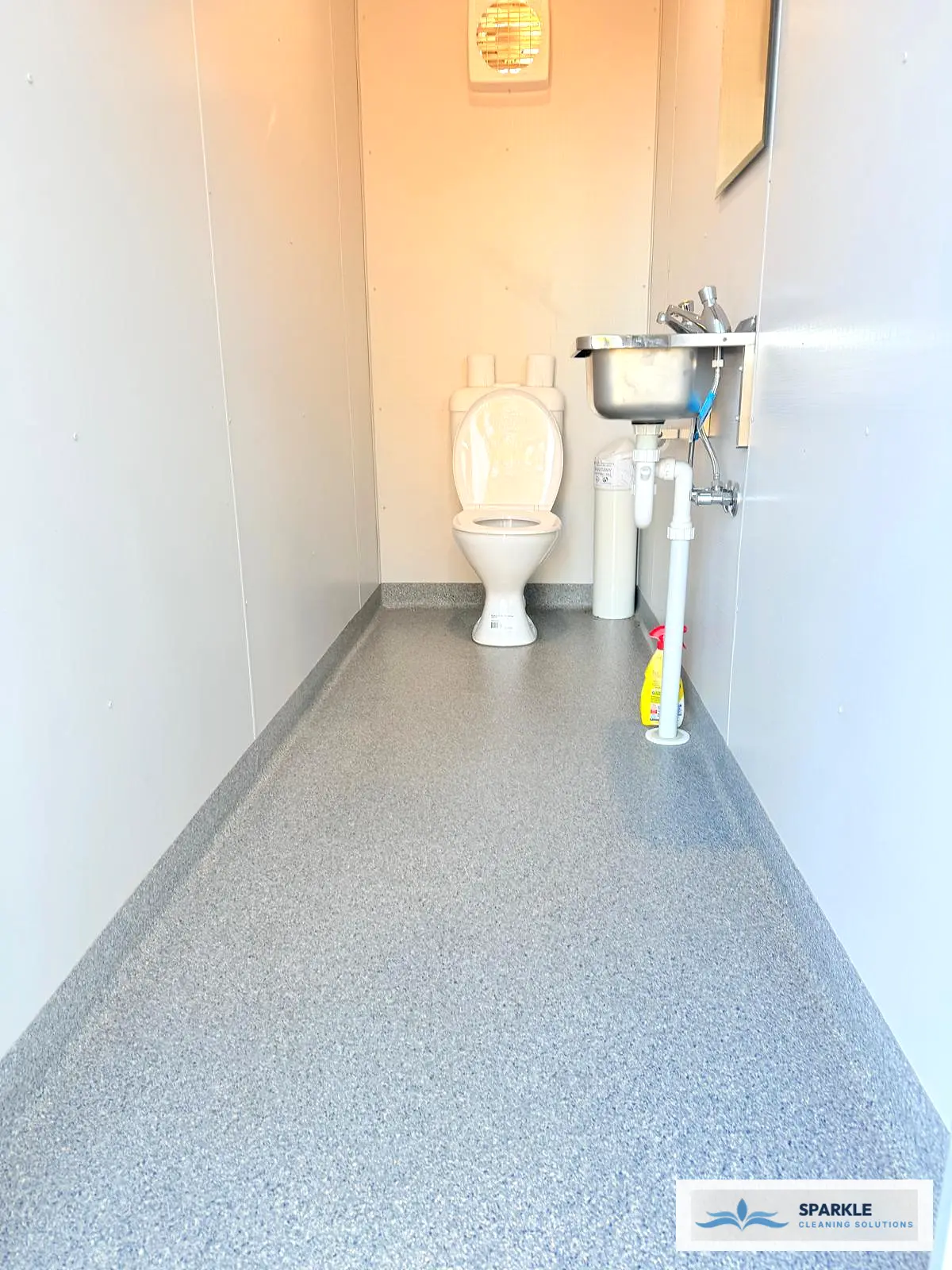 Routine detailed cleaning preventing standards decline in commercial amenities