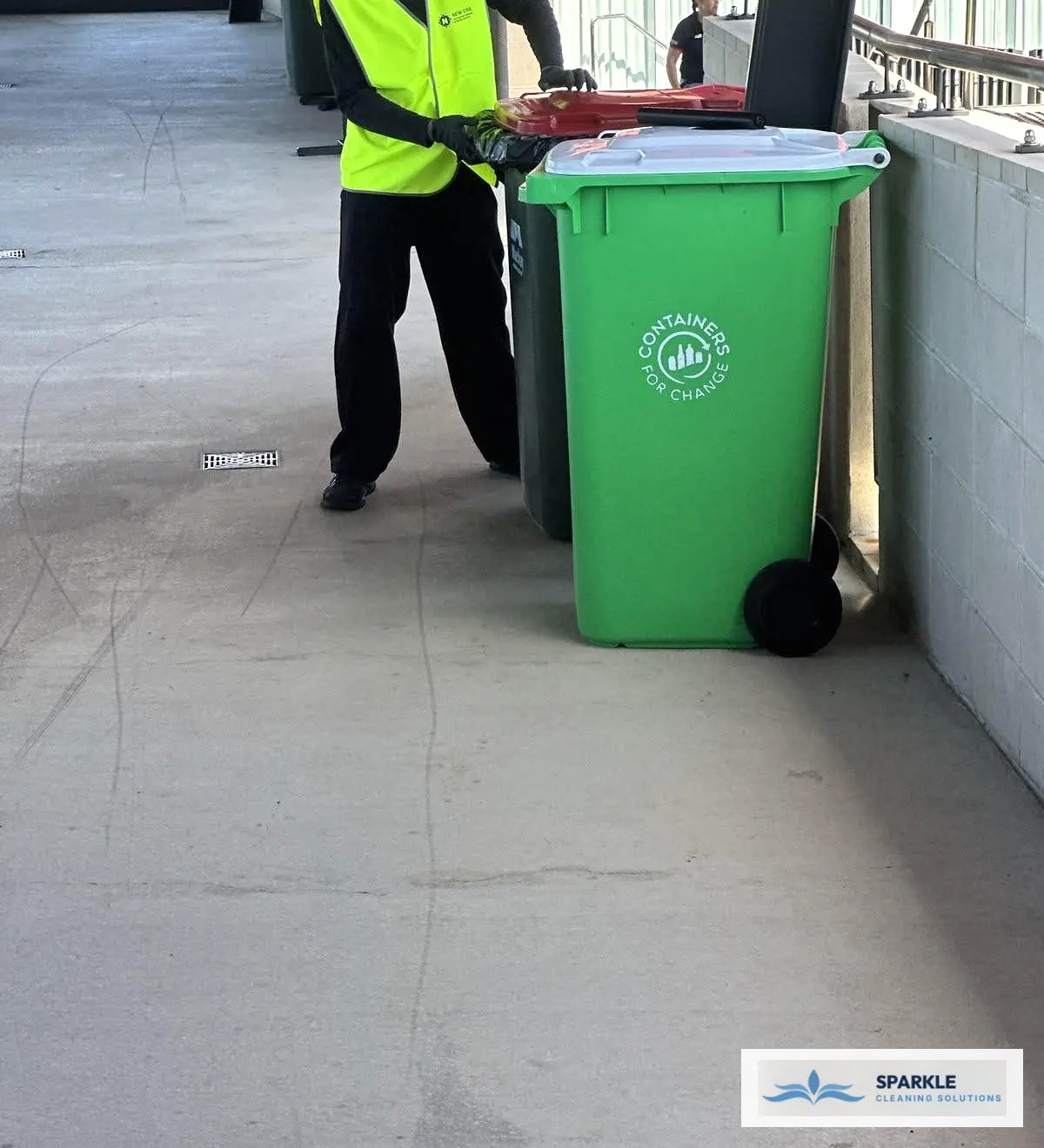 Commercial waste management, recycling, and daily custodial services
